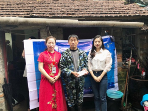 愛(ài)心不止<div   id=